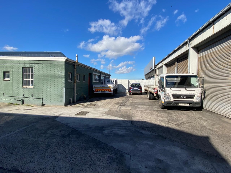 To Let commercial Property for Rent in Paarden Eiland Western Cape